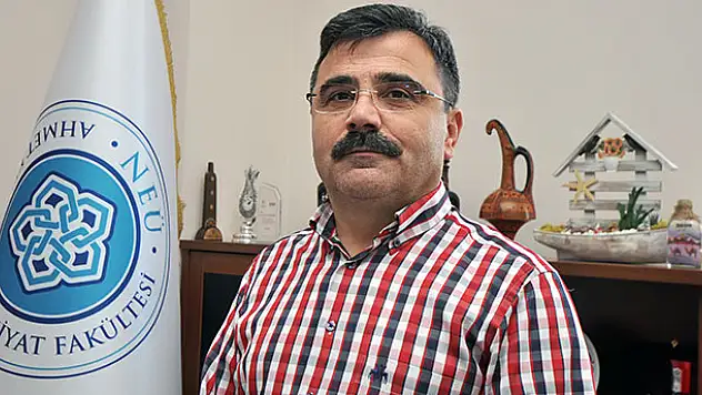 Prof. Dr. Karapınar: 'Bayramda tatile değil bayramlaşmaya gidin'