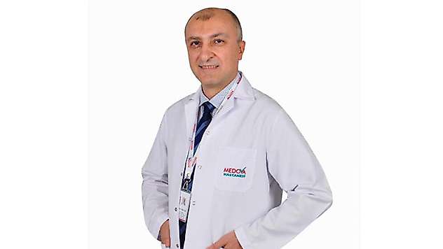 Prof. Dr. Mahir Uğur: 'Belinizi olabildiğince dik tutmaya gayret edin'