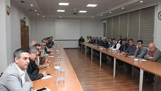Prof. Dr. Şahin: 'Terörist faaliyetleri sonucu öldürülen Kürt genci sayısı 25 binin üzerinde'