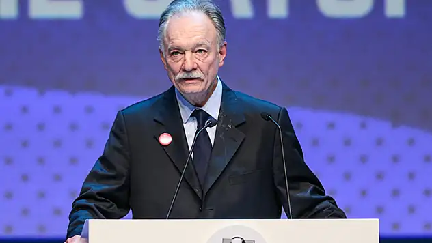 Prof. Dr. Teoman Duralı hayatını kaybetti
