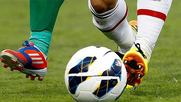 Profesyonel futbol ligleri tek çatı altında birleşecek