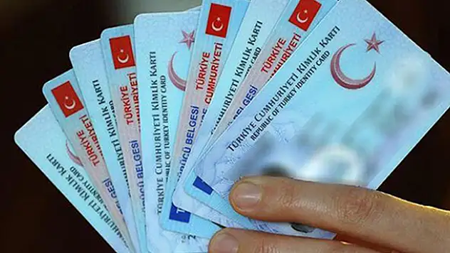 PTT duyurdu! Yeni kimlik kartı alanlara iyi haber...