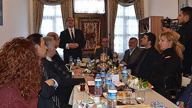 Pürlü, Sivaslı ressamlarla buluştu