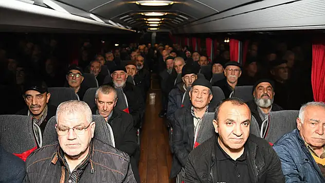 Pursaklar Belediyesi 'Şeb-i Arus Haftası' dolayısıyla ilk kafileyi Konya'ya uğurladı