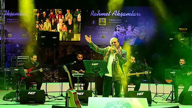 Rahmet Akşamları'nda Aykut Kuşkaya Coşkusu