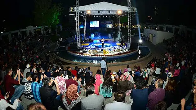 Rahmet Akşamları'nda Mustafa Demirci Sahne Aldı