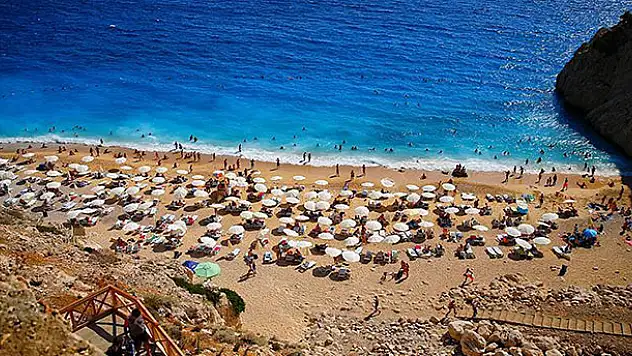Rakam açıklandı! Türkiye'ye turist yağdı