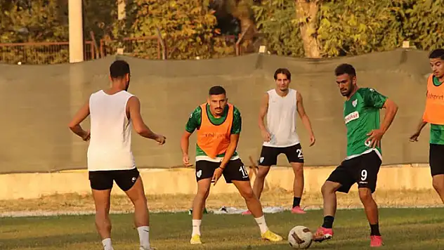 Rakip Konya'da kampa girdi