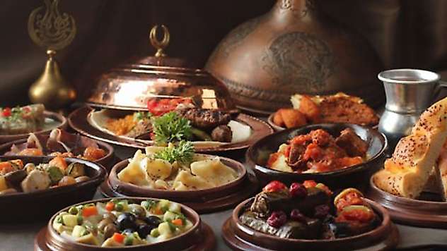 Ramazan ayında aşırı besin tüketmeyin