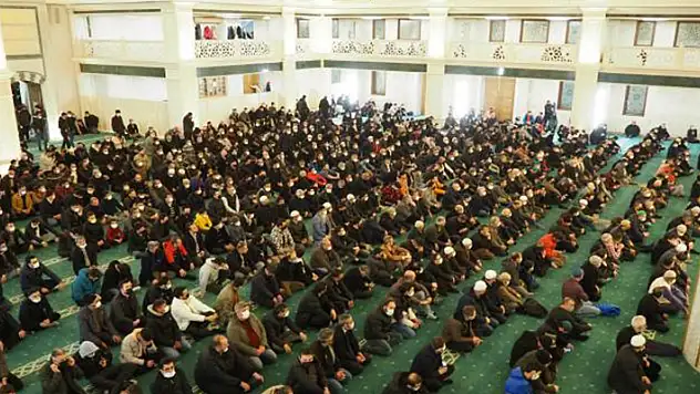 Ramazan ayının ilk teravihi yarın kılınacak! Konya'da ilk teravih namazı saati...
