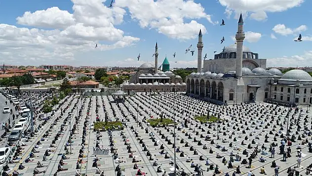 Ramazan Bayramı namazının saatleri belli oldu

