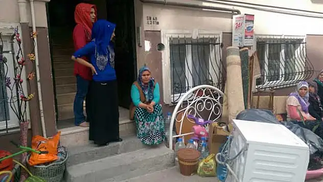 Ramazan günü sokağa atıldılar
