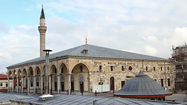 Ramazanda Konya'daki tüm camilerde mukabele okunacak, 65 camide hatimle teravih namazı kılınacak
