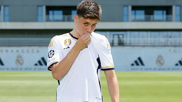 Real Madrid'in Arda Güler'in lisansını dondurabileceği iddia edildi
