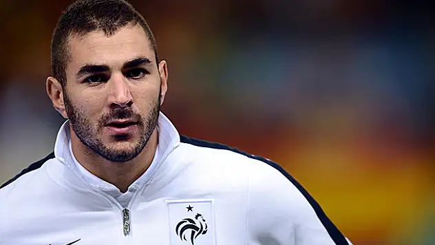 Real Madrid'li Ünlü Futbolcu Benzema Tutuklandı