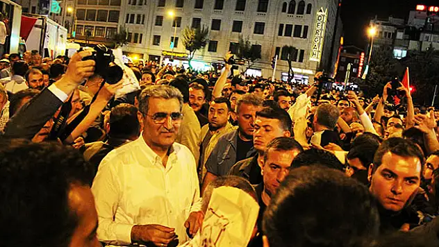 Recek Konuk: Darbenin asıl hedefi millettir