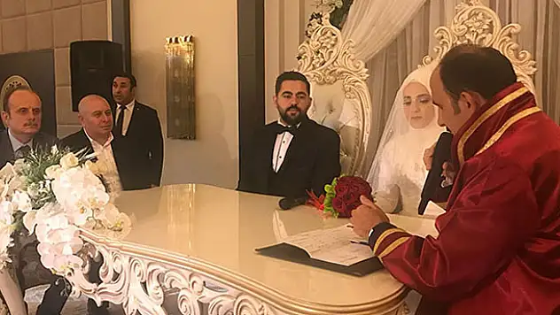 Recep Çınar oğlunu evlendirdi