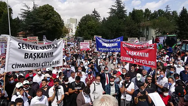 Recep Konuk'tan kendisine 'görevi bırakmaması' çağrısı yapan çiftçilere açıklama
