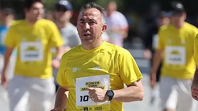 Recep Uçar, maratonda terledi