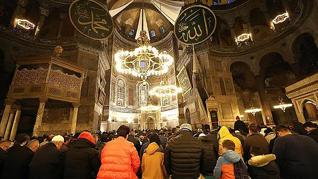 Regaip Kandili dualarla idrak edildi
