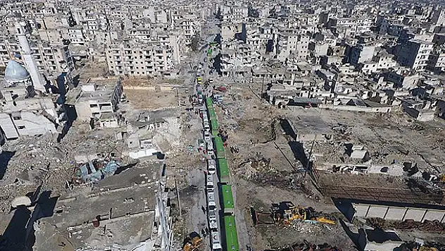 Rejim yanlısı terörist gruplar, Halep'teki tahliye konvoyuna ateş açtı