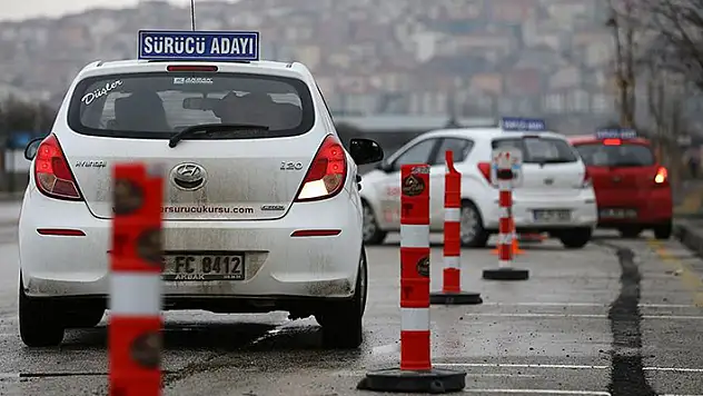 Rekabet Kurulu harekete geçti: Sürücü kurslarına 'fiyat belirleme' soruşturması
