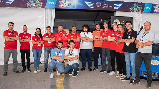 Rektör Aksoy, TEKNOFEST Ankara'da öğrencilerle bir araya geldi
