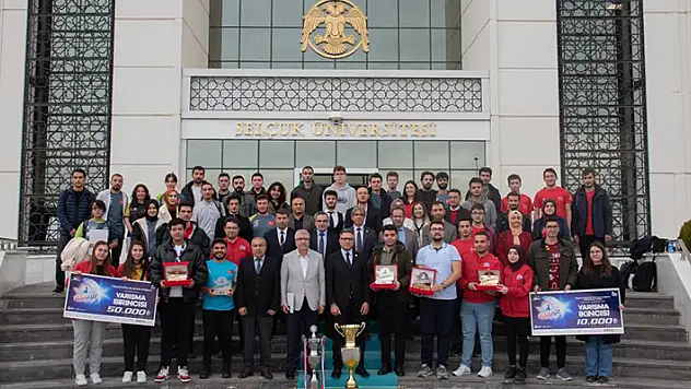 Rektör Aksoy'dan TEKNOFEST'te başarı gösteren takımlara teşekkür
