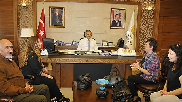 Rektör Şahin, ikinci üniversite kaydını yaptı