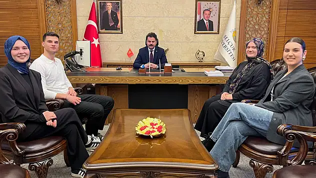 Rektör Yılmaz, Bosna Hersekli öğrenci temsilcilerini ağırladı