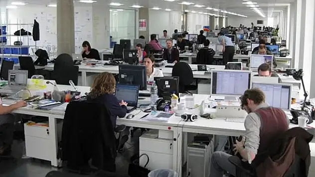 Resmen yürürlükte! Bunu yapan kamuda çalışamayacak