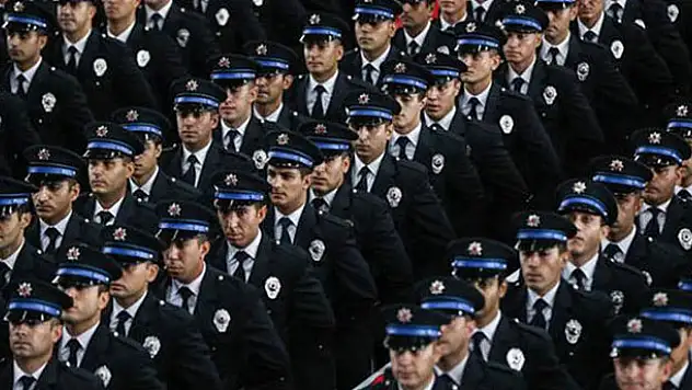 Resmi Gazete'de yayımlandı! Polislerle ilgili önemli değişiklik