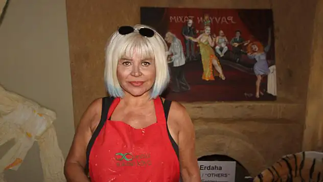 Ressam ve heykeltıraş Sevgi Erdaha Sonsuz Şükran Köyü'ndeki evini atölyeye dönüştürdü
