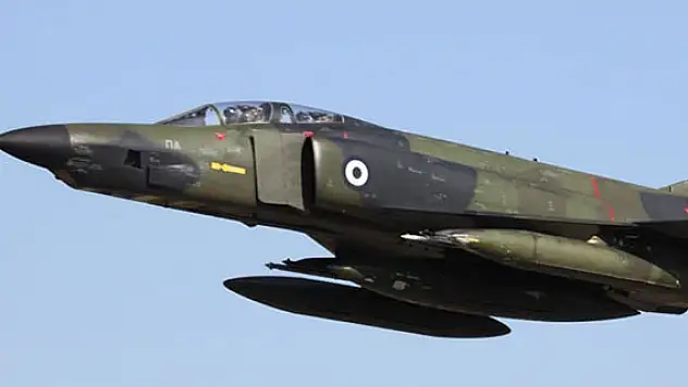 RF-4E savaş uçakları son kez havalandı