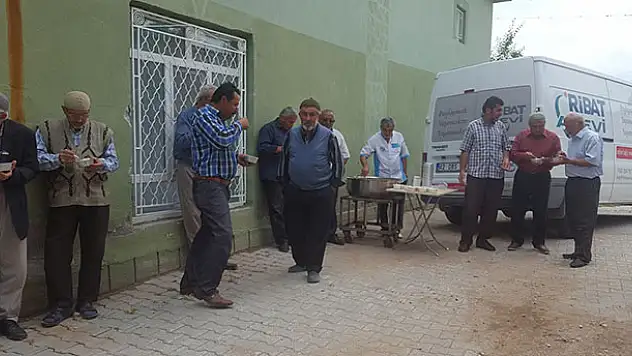 Ribat Aşevi, Çomaklar Mahallesine  yardım elini uzattı