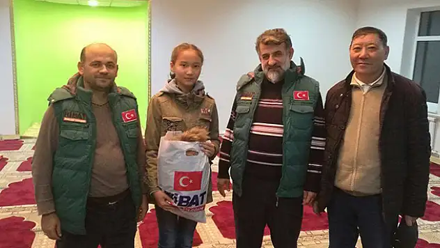 Ribat Moğolistan'da Kur'an dağıttı