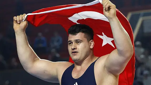Rıza Kayaalp dünya şampiyonu oldu!
