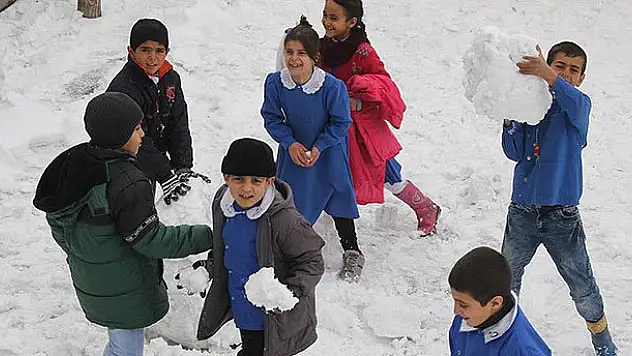 Rize'de eğitime kar engeli