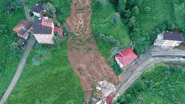 Rize'de sel felaketi! Ölü sayısı 2 oldu

