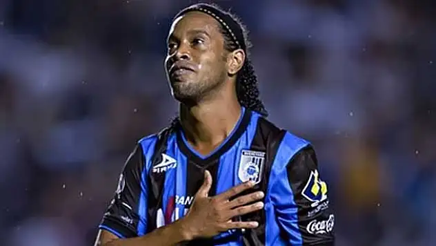 Ronaldinho resmen açıkladı