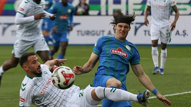 Rotasyonlu Konyaspor tat vermedi! Rize'de seri sonu