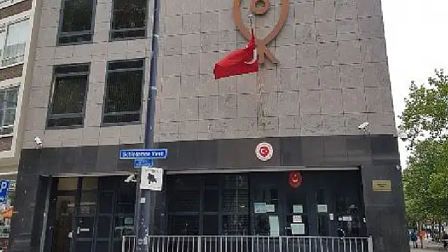 Rotterdam Başkonsolosluğuna sözleşmeli sekreter alınacak
