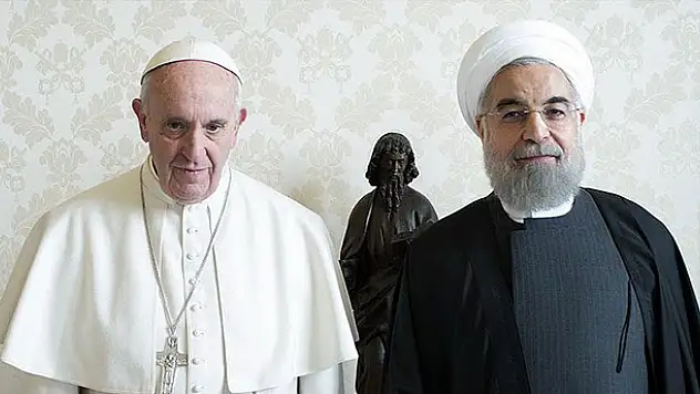 Ruhani Papa Franciscus'tan kendisi için dua istedi