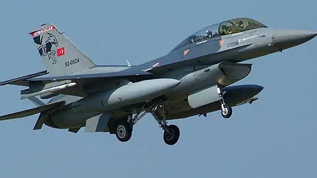 Rus istihbarat uçağına Türk f-16'lardan takip