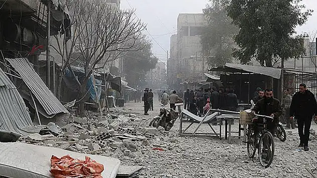 Rus jetleri sivilleri vurdu: 12 ölü, 65 yaralı