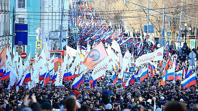 Rus muhalif Nemtsov ölümünün birinci yılında anıldı