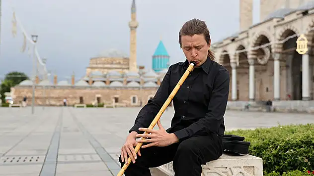 Rus müzisyenin hayatına etkilendiği 'ney sesi' yön verdi