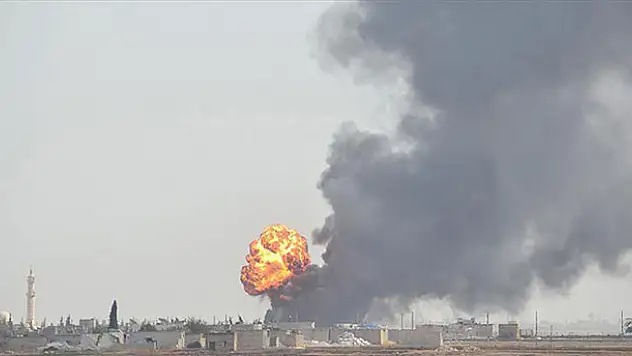 Rus uçakları İdlib'de mülteci kampını bombaladı: 8 ölü
