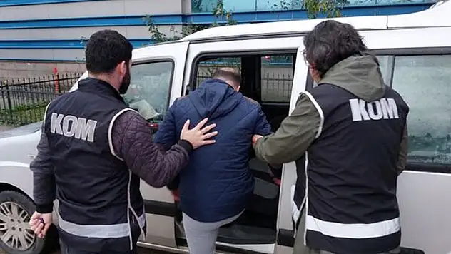 Rüşvet operasyonu! 8 gözaltı
