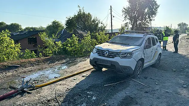 Rusya, Harkiv'i vurdu: Polis ve kurtarma görevlisi öldü
